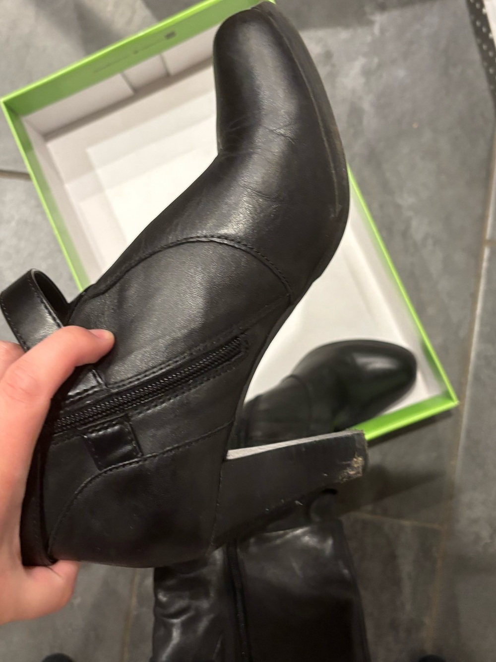 Women’s Kelly & Katie “Christy” black leather heeled boots size 8.5 - Picture 6 of 8
